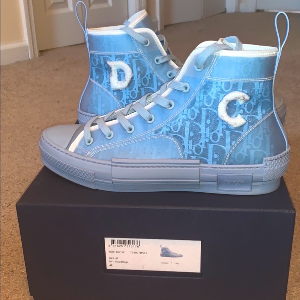 Dior B23